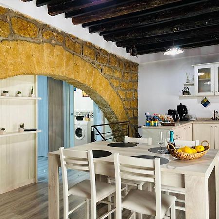 Casa Vacanza Linda Bagheria Exteriör bild