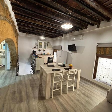Casa Vacanza Linda Bagheria Exteriör bild